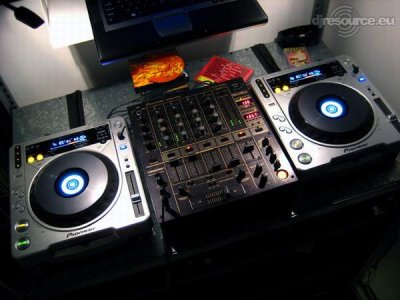 Our MEMBERS can Enlarge : Franzino's DJ-Booth 08 III
